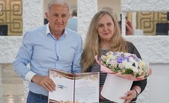 Председатель комитета краевой Думы наградил участников спартакиады журналистов