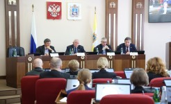 Краевые депутаты работают над законопроектами, направленными на регулирование вопросов развития экономики Ставрополья