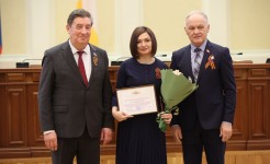 Депутаты краевой Думы вручили награды коммунальщикам Ставрополья