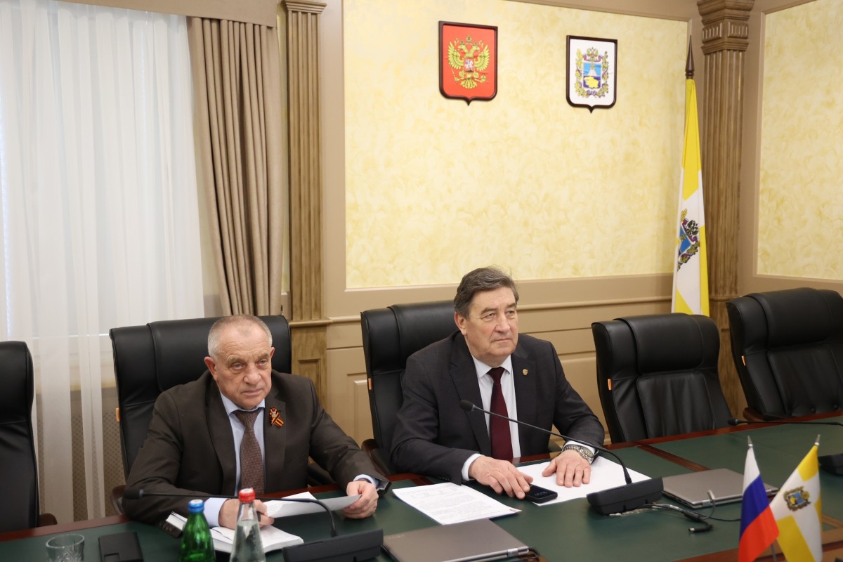 Меры законодательного обеспечения планирования ТЭК рассмотрены на круглом столе в Госдуме